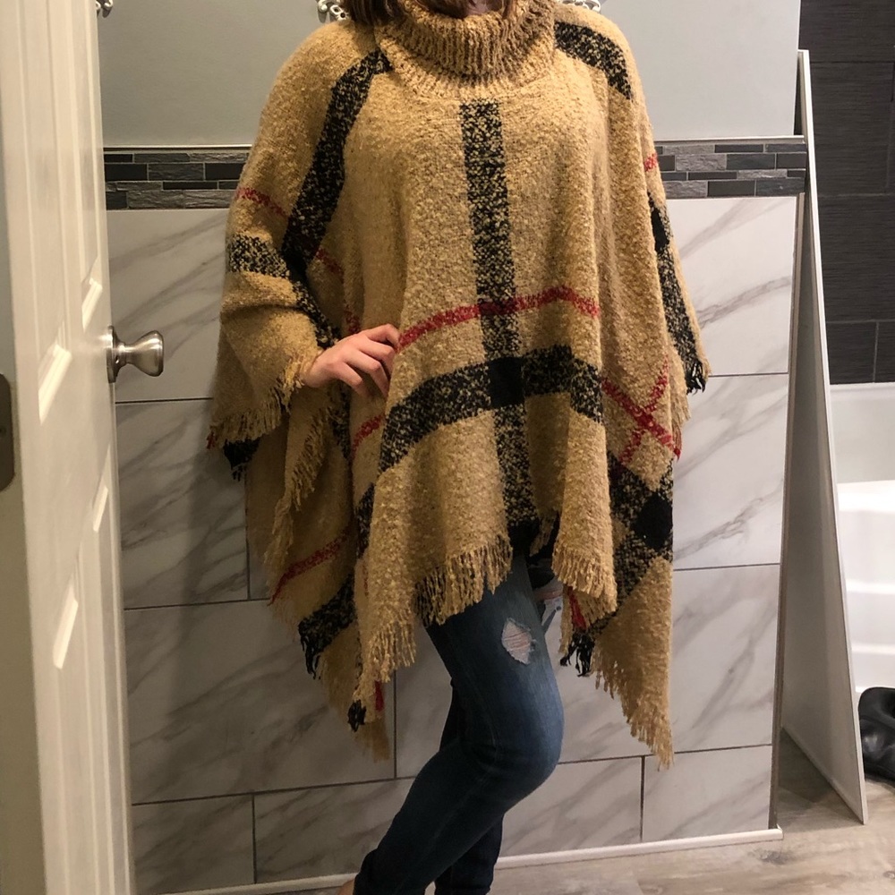 Sweater/ poncho